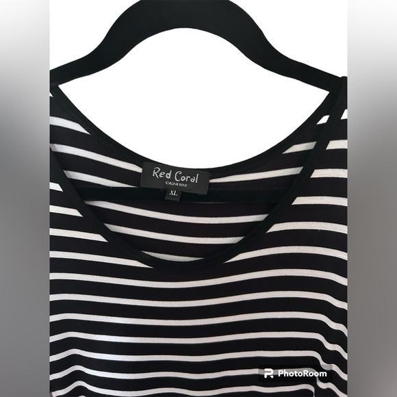 Red Coral bubble bottom dress - Picture 3 of 3